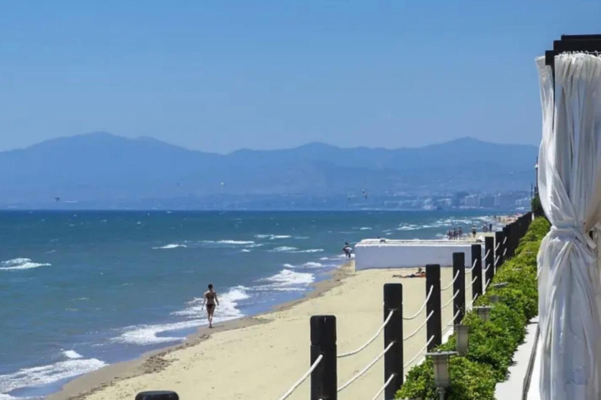 Marbella Beachfront - Beachside Apartment With Stunning Sea Views Ngoại thất bức ảnh